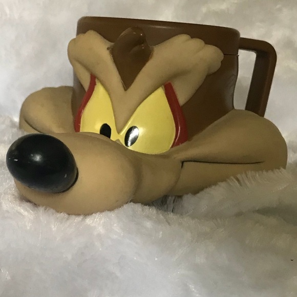 Rare 1993 Warner Brothers Roadrunner Cup - Picture 3 of 7